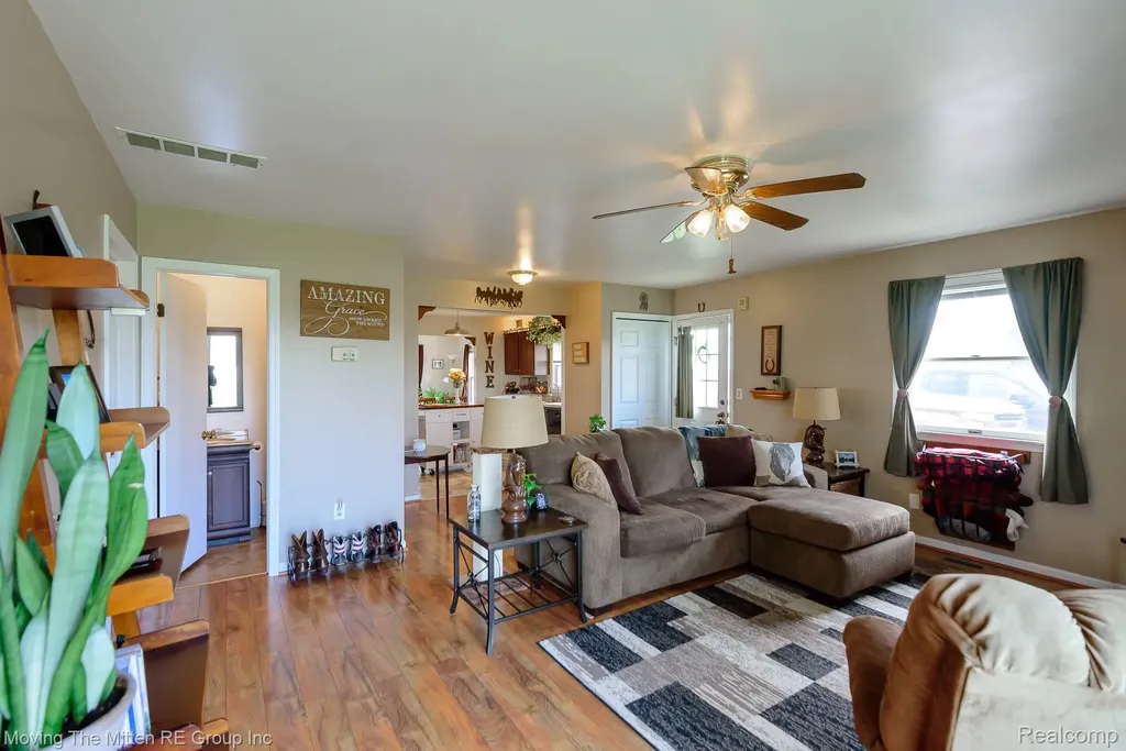 9260 Pitman Road Augusta Charter Township MI 48197