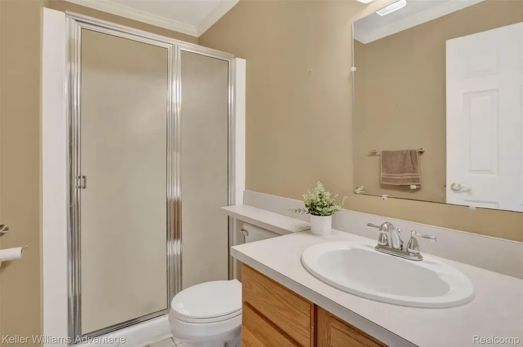 761 Knollwood Circle South Lyon City MI 48178