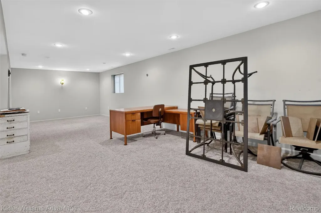 761 Knollwood Circle South Lyon City MI 48178