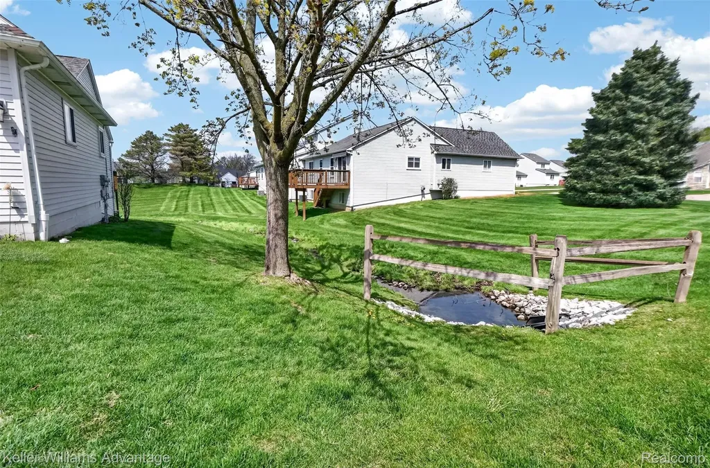 761 Knollwood Circle South Lyon City MI 48178