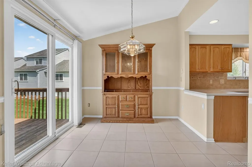 761 Knollwood Circle South Lyon City MI 48178