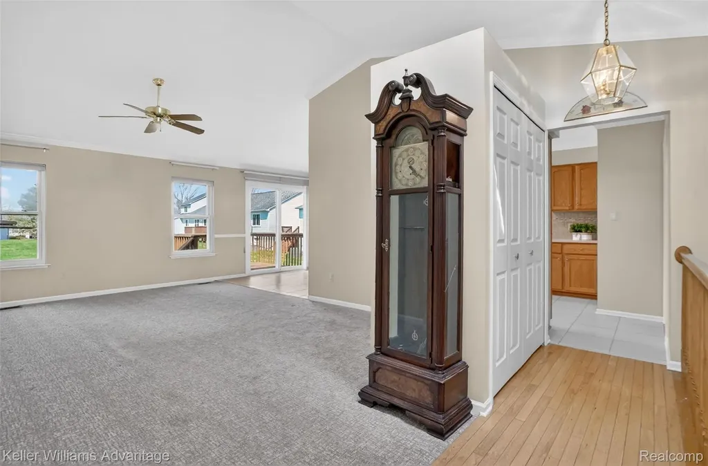 761 Knollwood Circle South Lyon City MI 48178