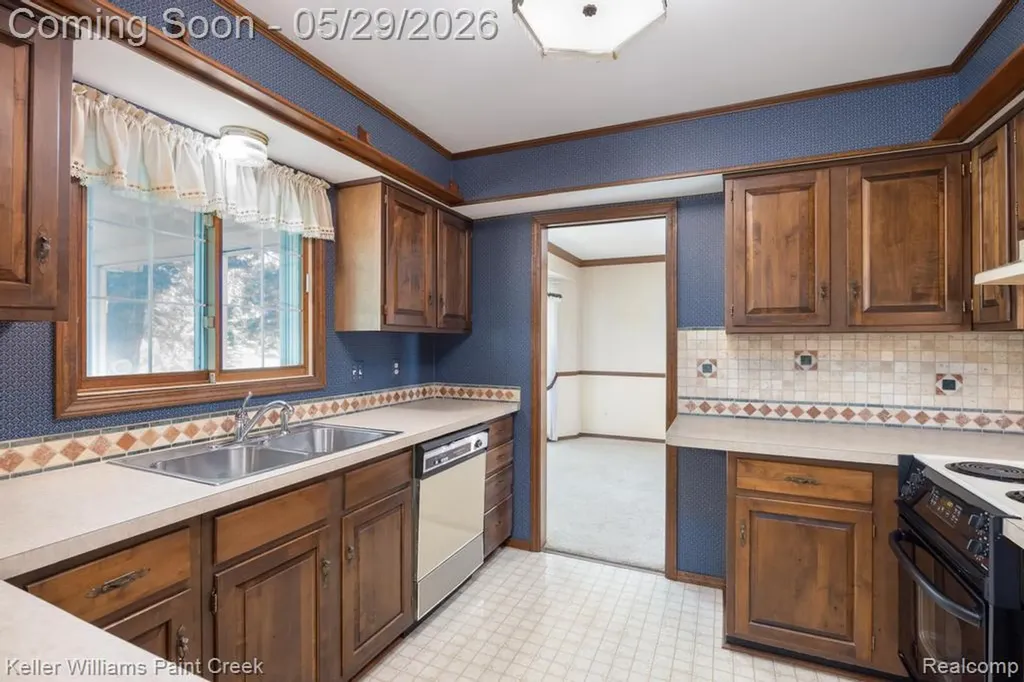68574 Appleview Drive Washington Township MI 48095