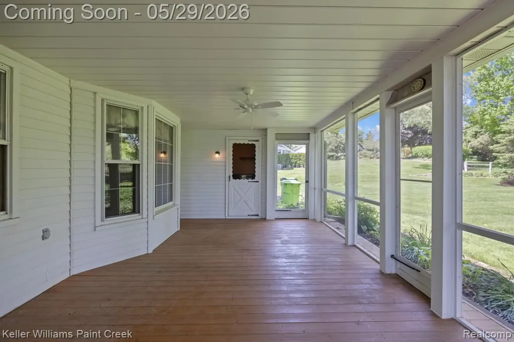 68574 Appleview Drive Washington Township MI 48095