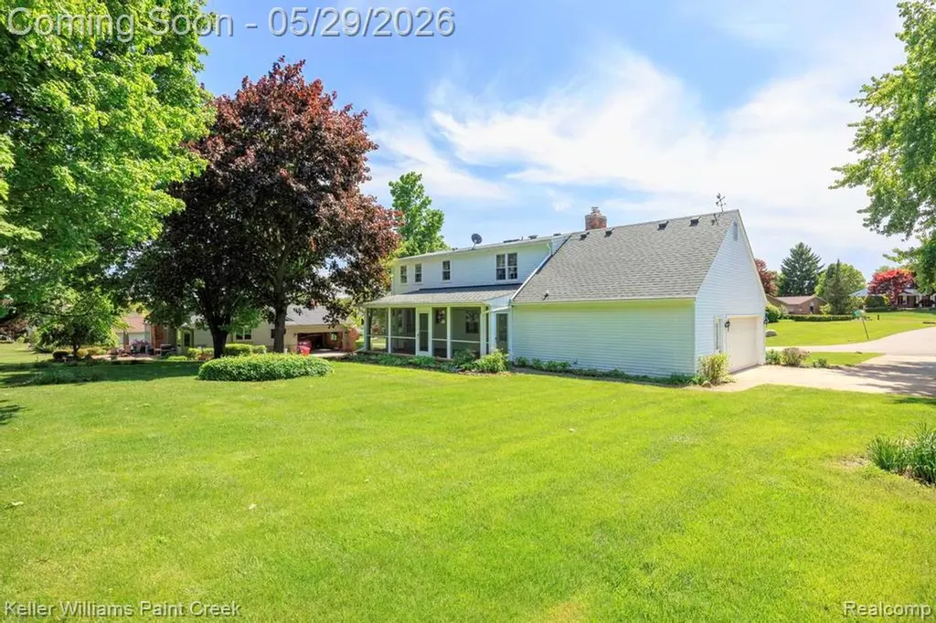 68574 Appleview Drive Washington Township MI 48095