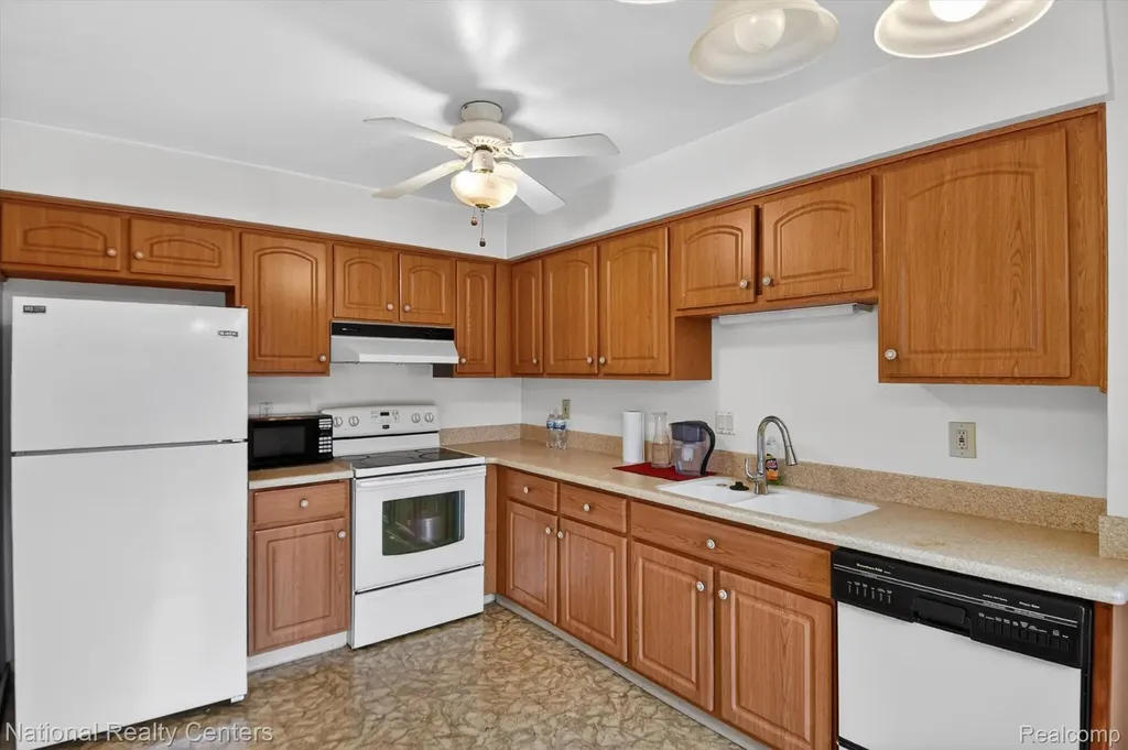 3124 Lindenwood Drive Dearborn City MI 48120