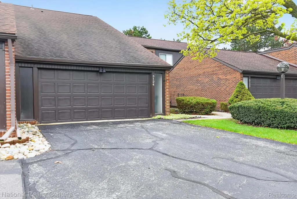 3124 Lindenwood Drive Dearborn City MI 48120