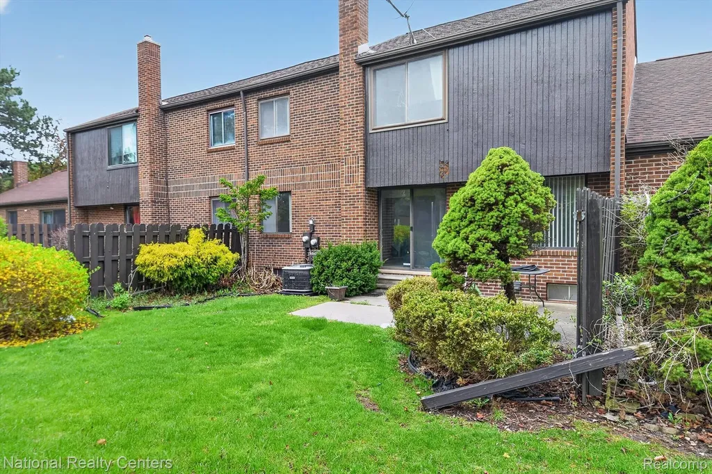 3124 Lindenwood Drive Dearborn City MI 48120