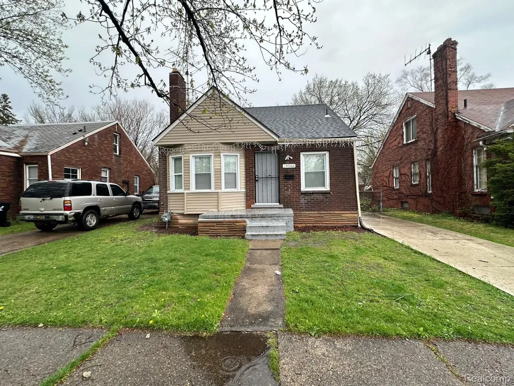 19586 Strasburg Street Detroit City MI 48205