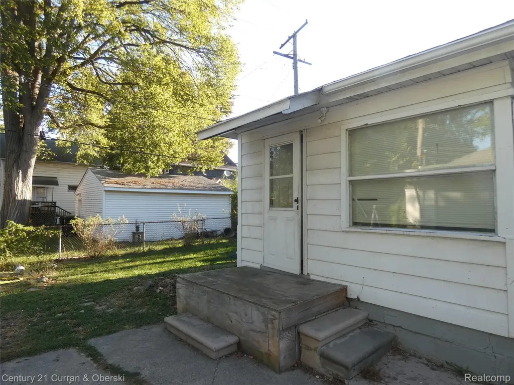 18959 Rockcastle Street Detroit City MI 48236