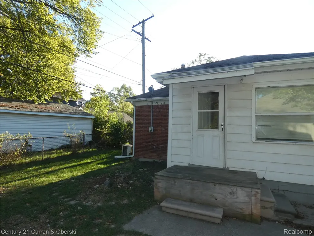 18959 Rockcastle Street Detroit City MI 48236