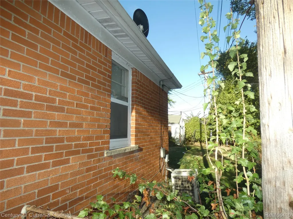 18959 Rockcastle Street Detroit City MI 48236