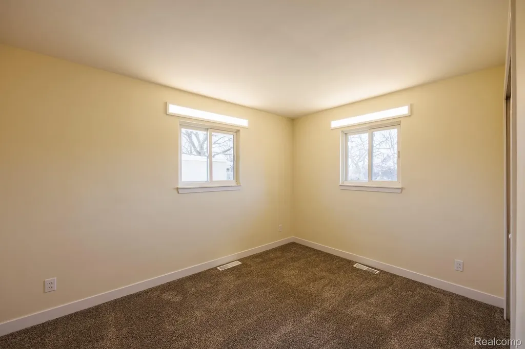2462 Green Acres Drive Grand Blanc Charter Township MI 48439