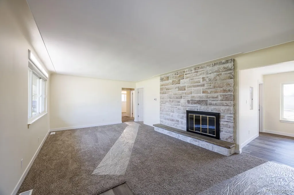 2462 Green Acres Drive Grand Blanc Charter Township MI 48439
