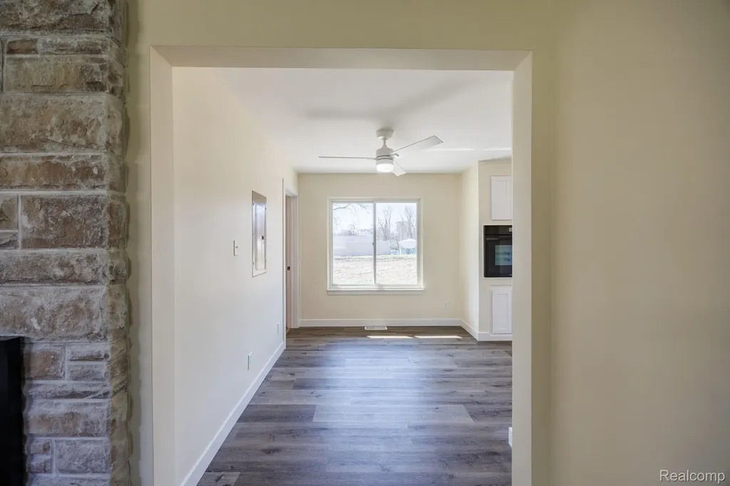 2462 Green Acres Drive Grand Blanc Charter Township MI 48439