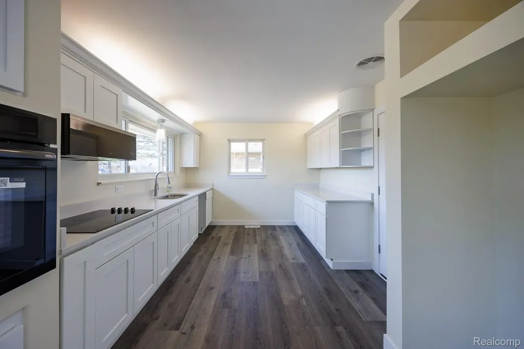 2462 Green Acres Drive Grand Blanc Charter Township MI 48439