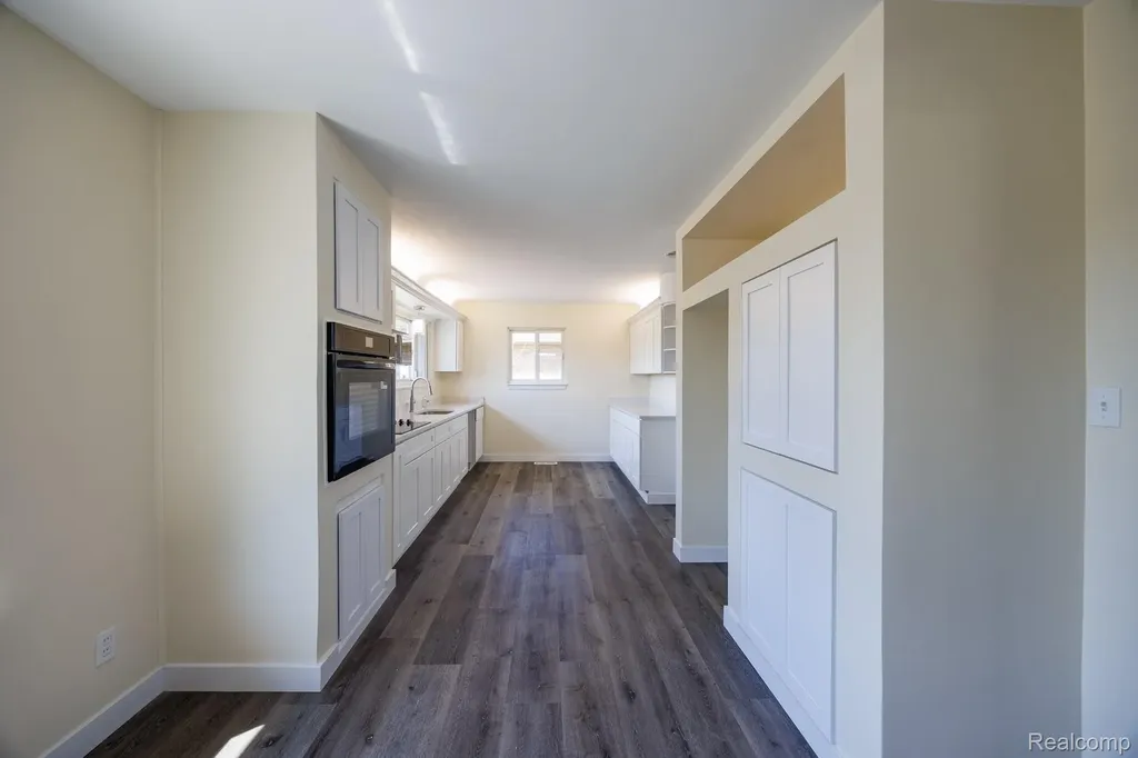 2462 Green Acres Drive Grand Blanc Charter Township MI 48439