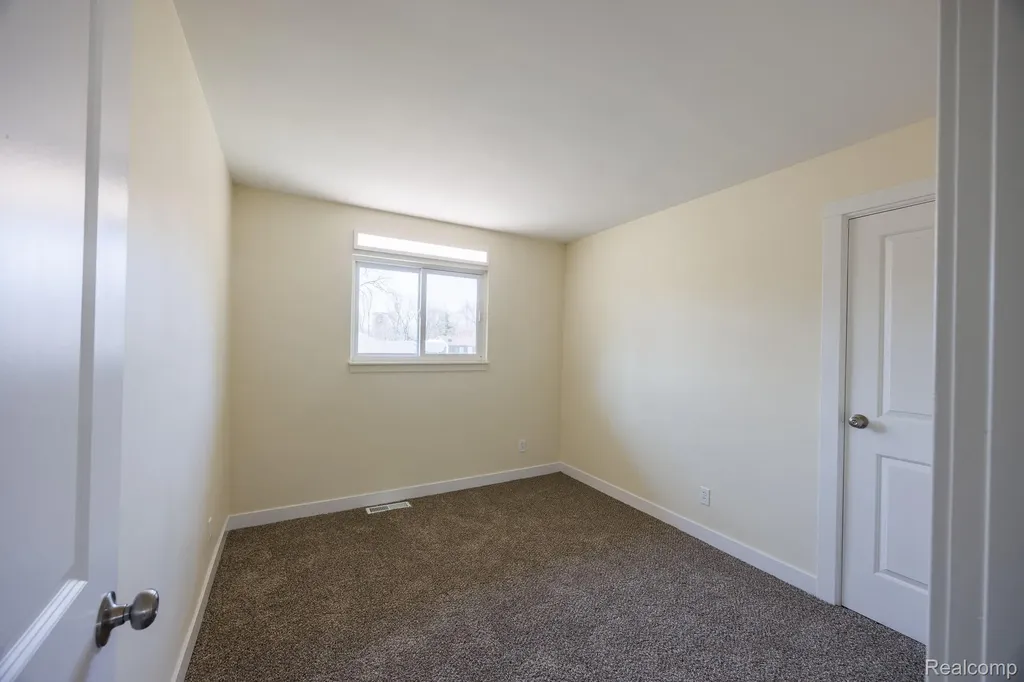 2462 Green Acres Drive Grand Blanc Charter Township MI 48439