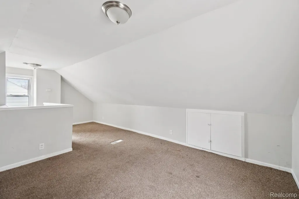 19717 Kenosha Street Harper Woods City MI 48225