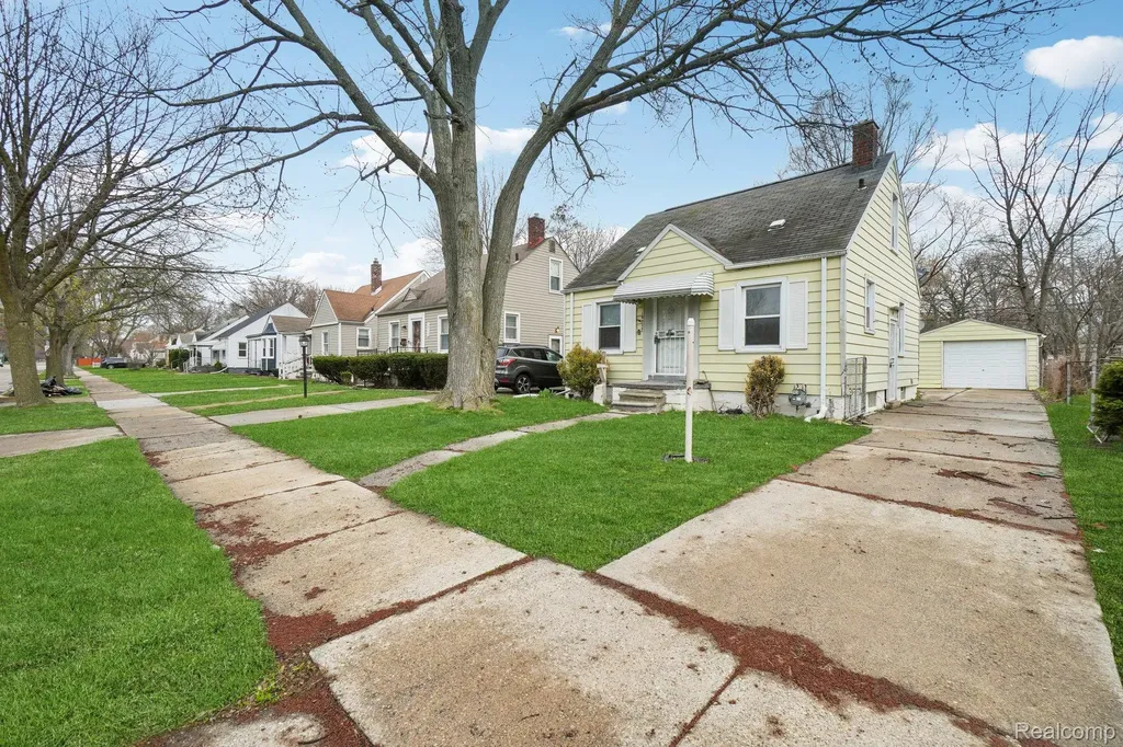 19717 Kenosha Street Harper Woods City MI 48225