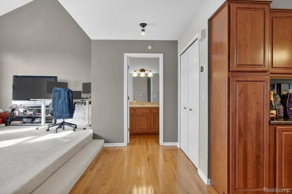 30770 Ardmore Court Novi City MI 48377