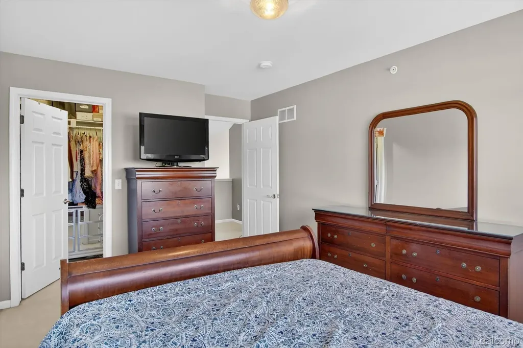 30770 Ardmore Court Novi City MI 48377