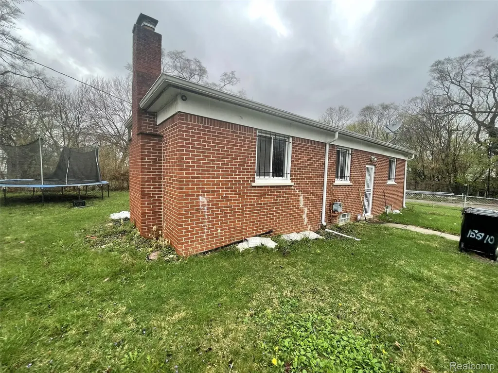 15510 Faircrest Street Detroit City MI 48205
