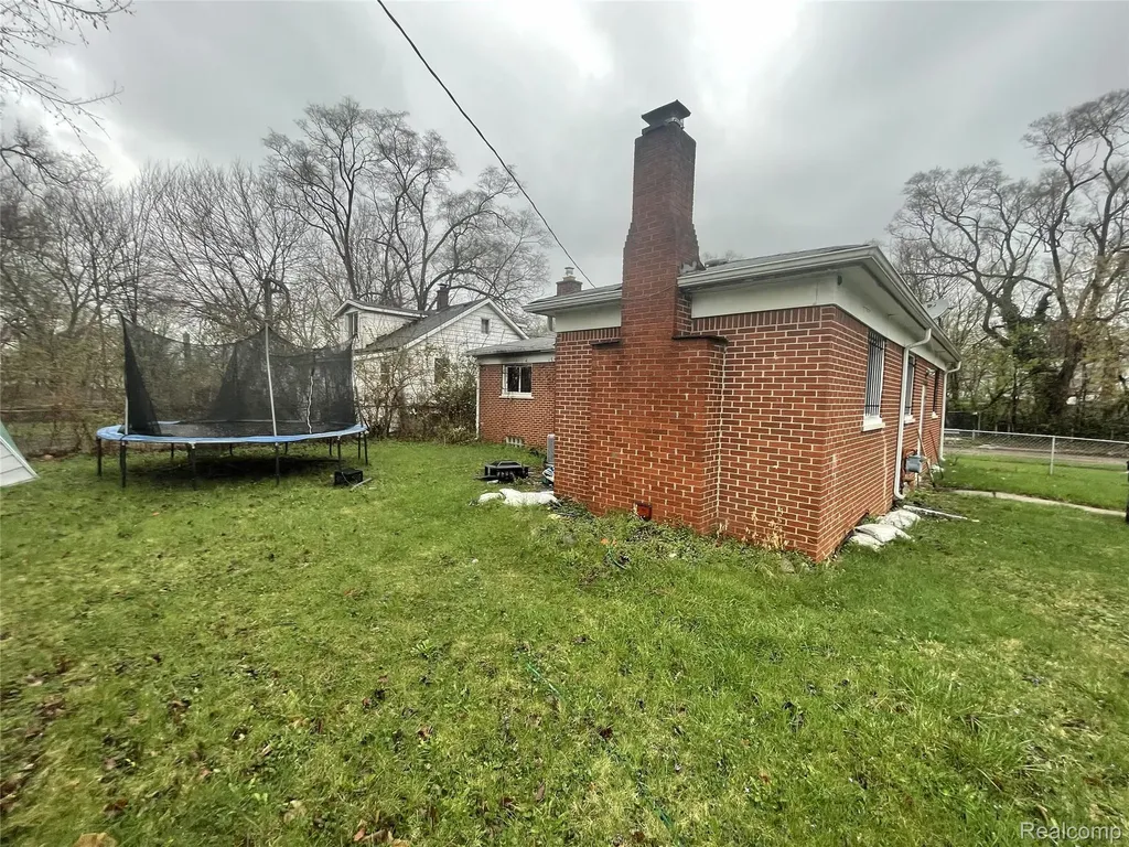 15510 Faircrest Street Detroit City MI 48205
