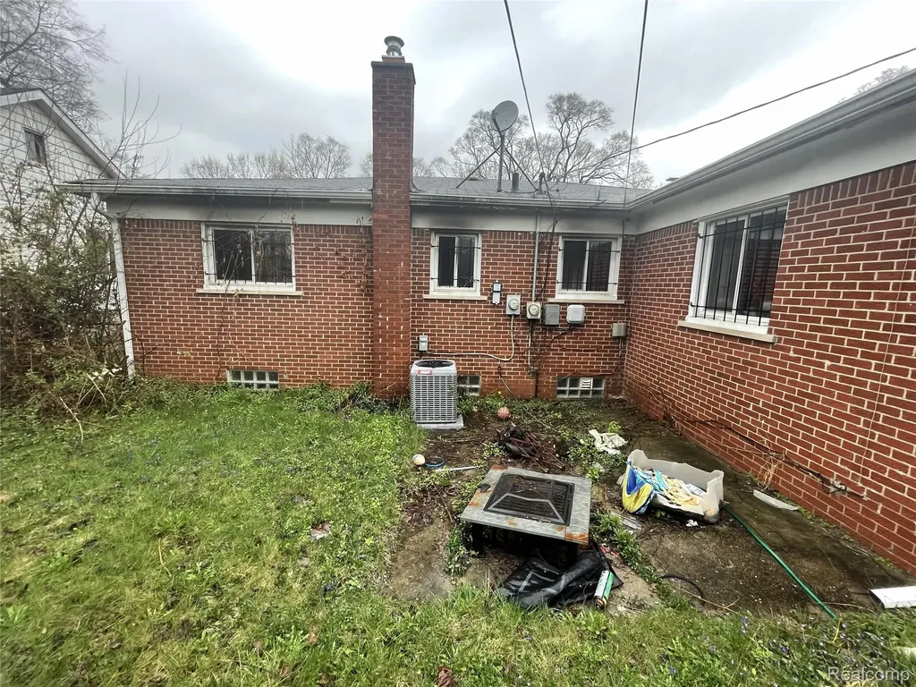 15510 Faircrest Street Detroit City MI 48205