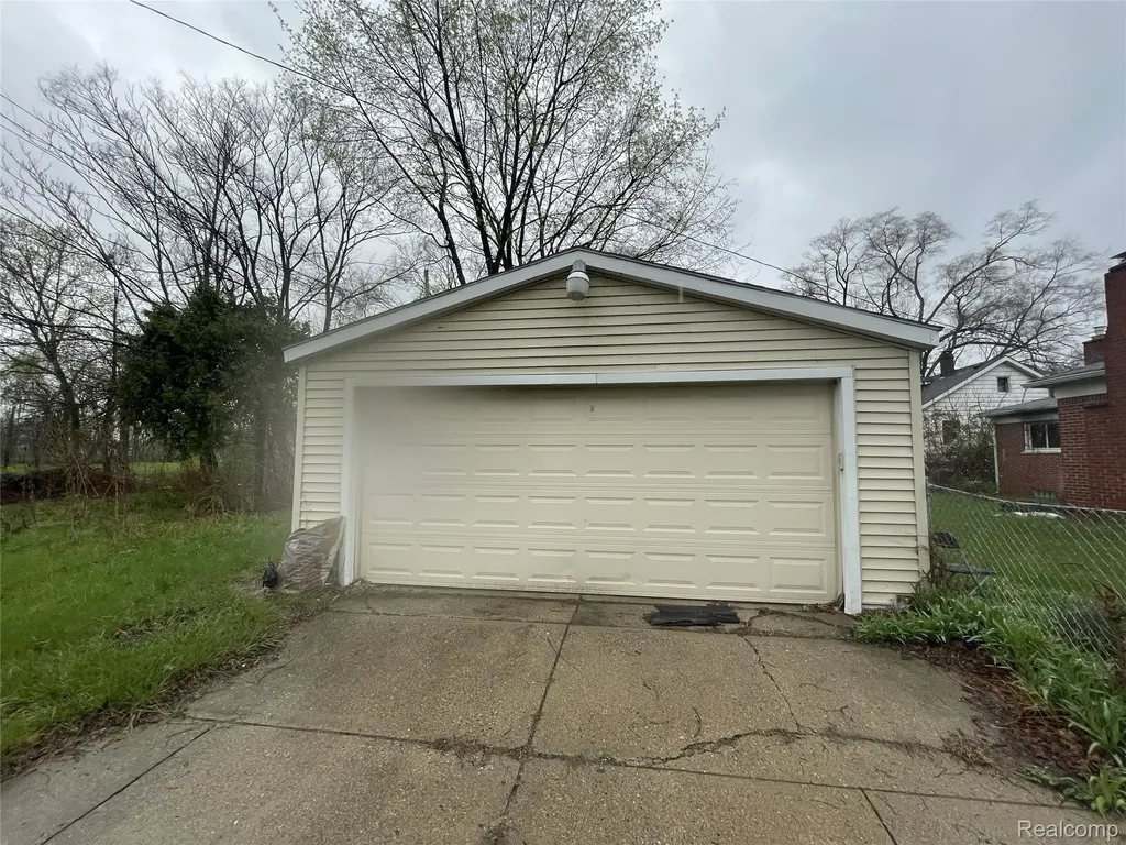 15510 Faircrest Street Detroit City MI 48205