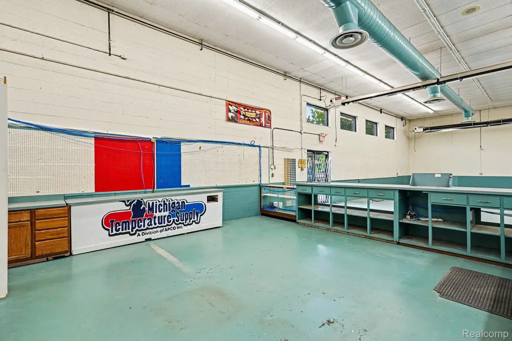 1834 Bagwell Street Flint City MI 48503