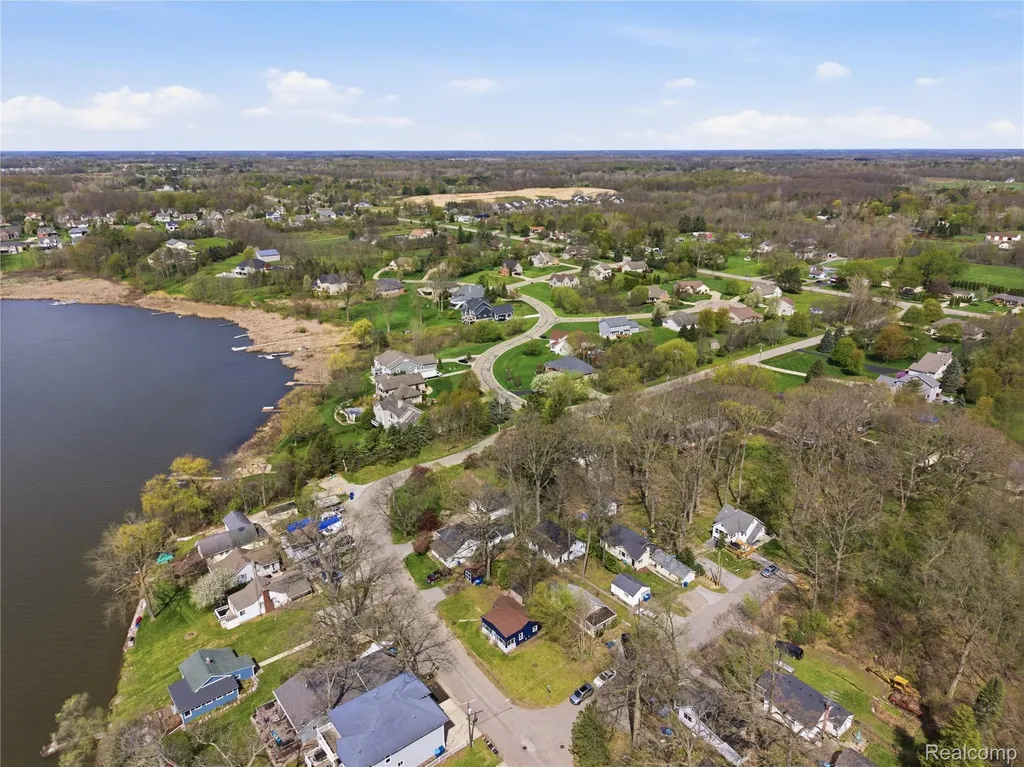 4168 Minnetonka Drive Fenton Charter Township MI 48451