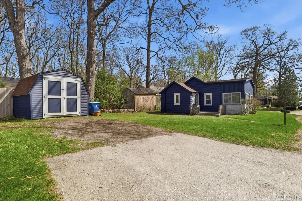 4168 Minnetonka Drive Fenton Charter Township MI 48451