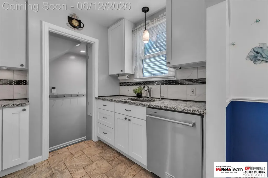 19525 Dalby Redford Charter Township MI 48240