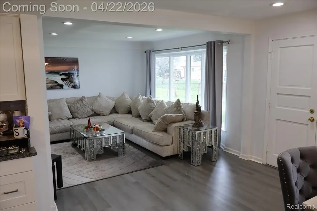 11114 Greendale Drive Sterling Heights City MI 48312