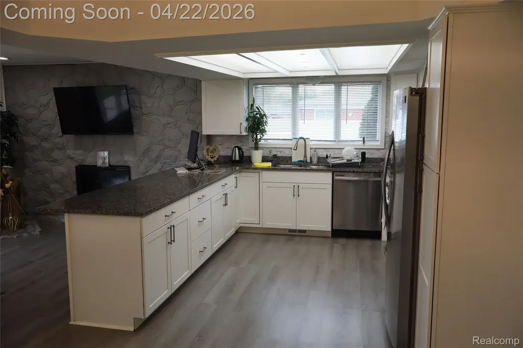 11114 Greendale Drive Sterling Heights City MI 48312