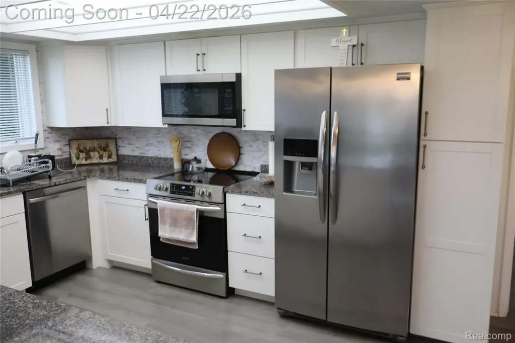11114 Greendale Drive Sterling Heights City MI 48312