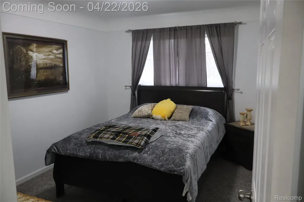 11114 Greendale Drive Sterling Heights City MI 48312