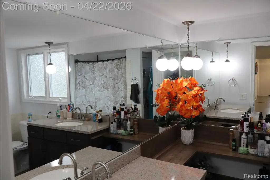 11114 Greendale Drive Sterling Heights City MI 48312