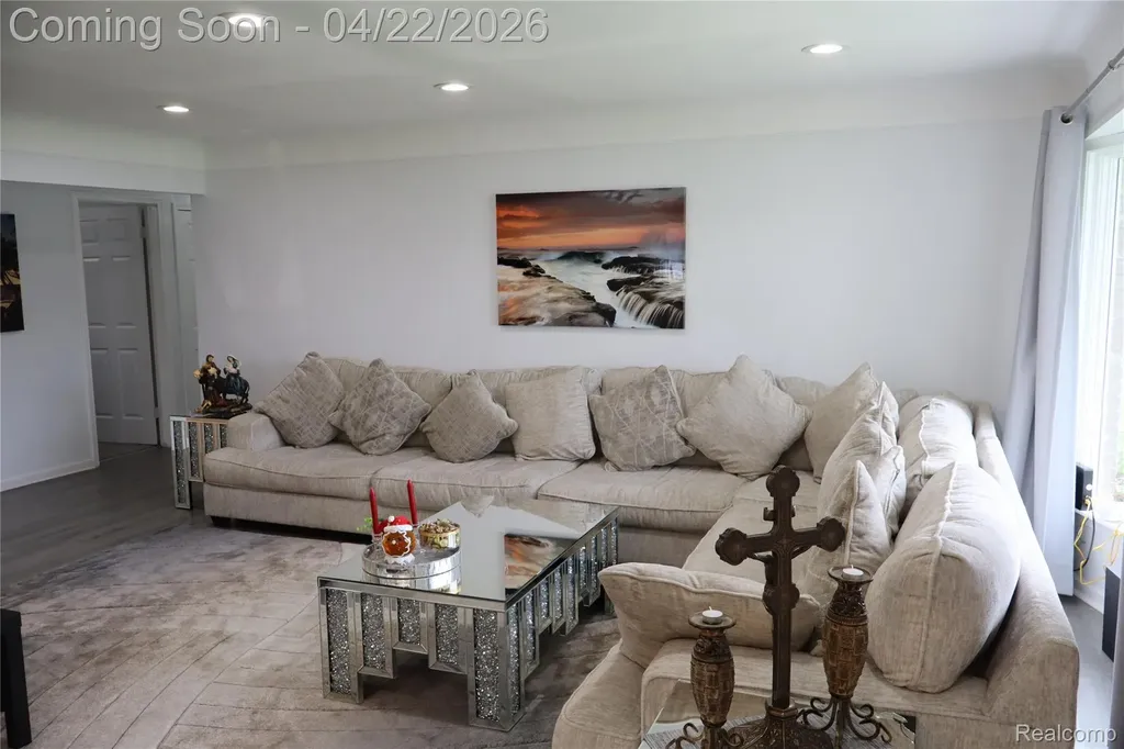 11114 Greendale Drive Sterling Heights City MI 48312