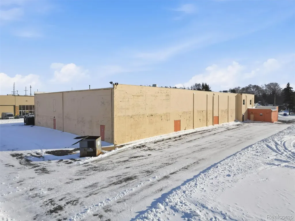 5640 Williams Lake Road Waterford Charter Township MI 48329