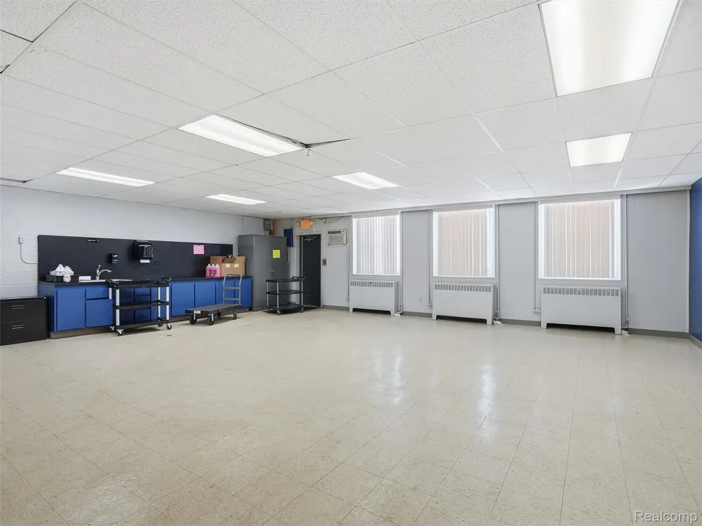 5640 Williams Lake Road Waterford Charter Township MI 48329