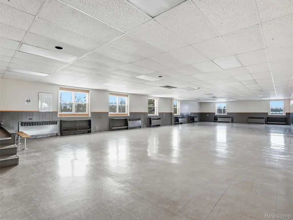 5640 Williams Lake Road Waterford Charter Township MI 48329