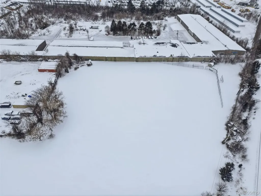 5640 Williams Lake Road Waterford Charter Township MI 48329