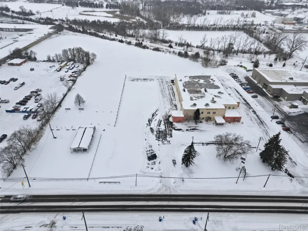 5640 Williams Lake Road Waterford Charter Township MI 48329