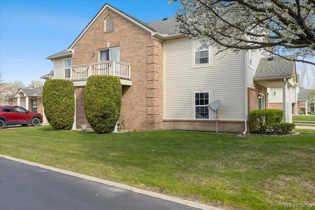 45761 Gable Drive Macomb Township MI 48044