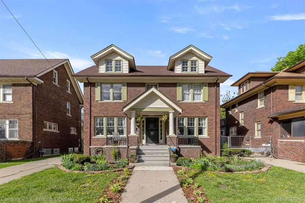 4815 Iroquois Street Detroit City MI 48214