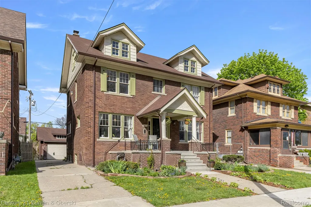 4815 Iroquois Street Detroit City MI 48214
