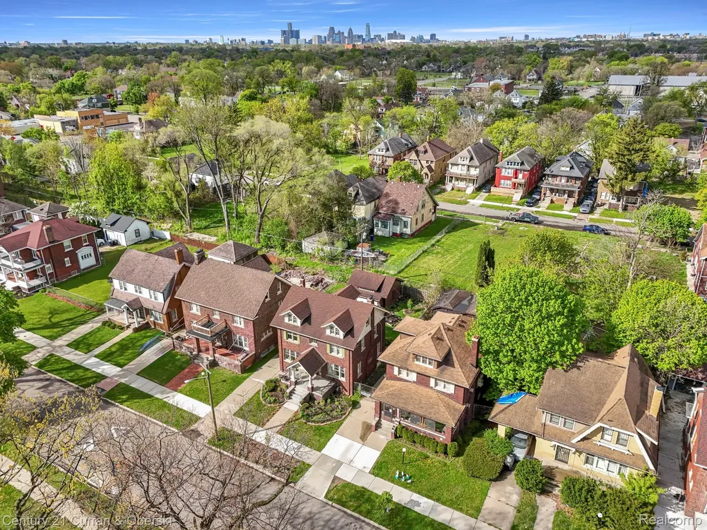 4815 Iroquois Street Detroit City MI 48214