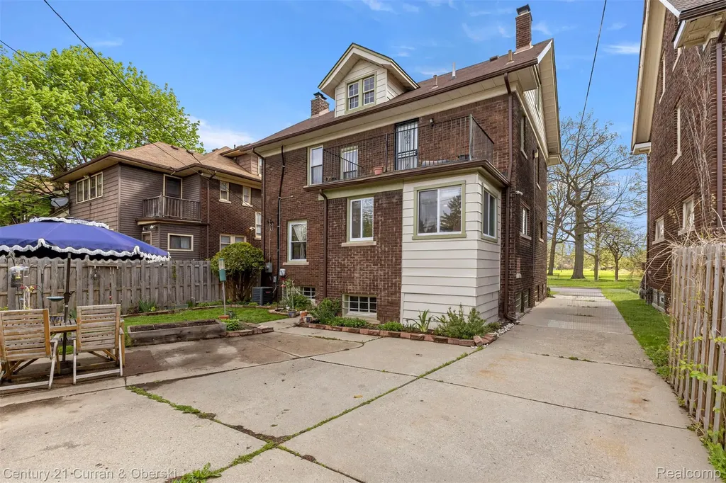 4815 Iroquois Street Detroit City MI 48214